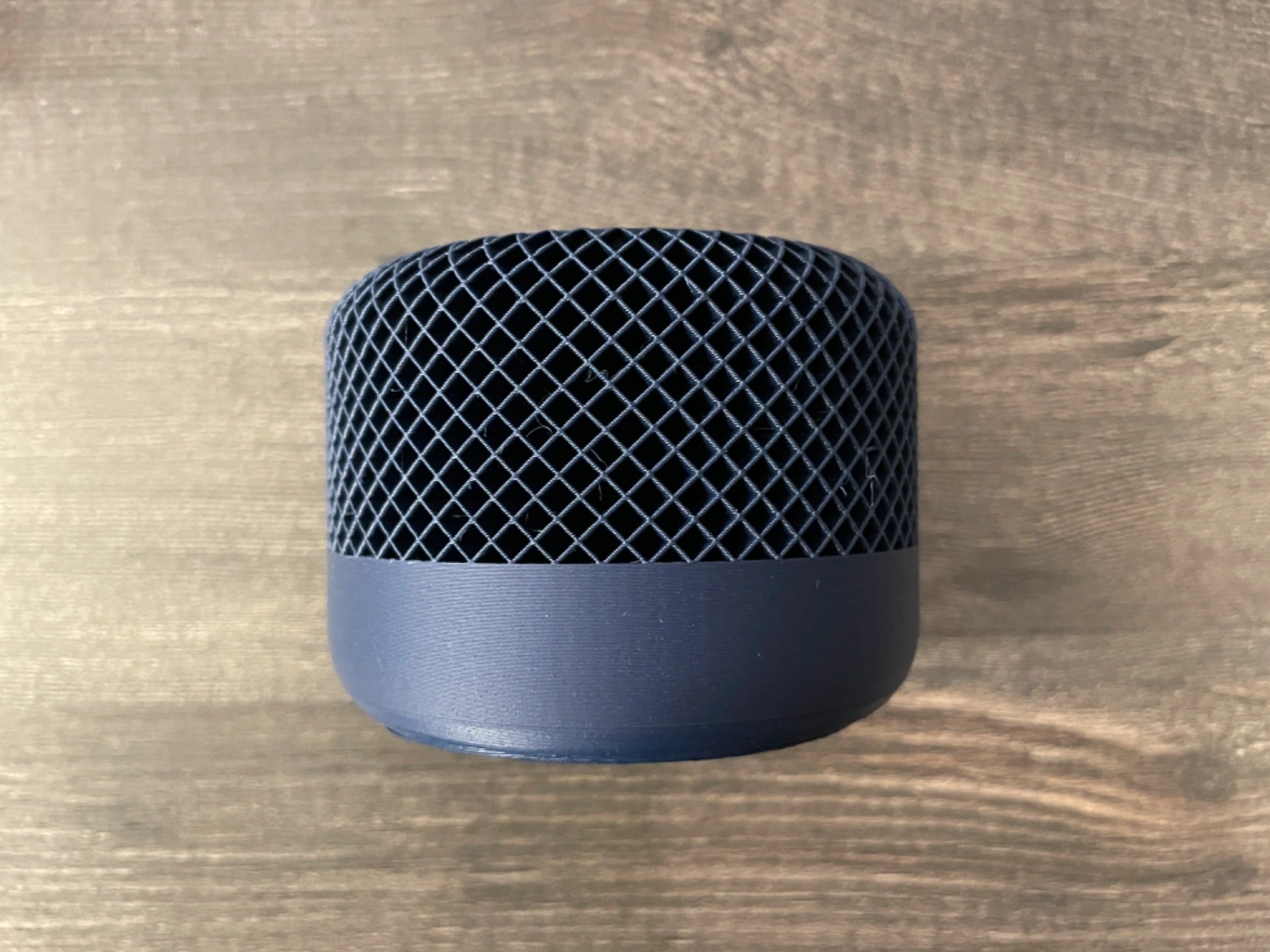 AuraPod – Minimalist Pod-Style Plant Pot