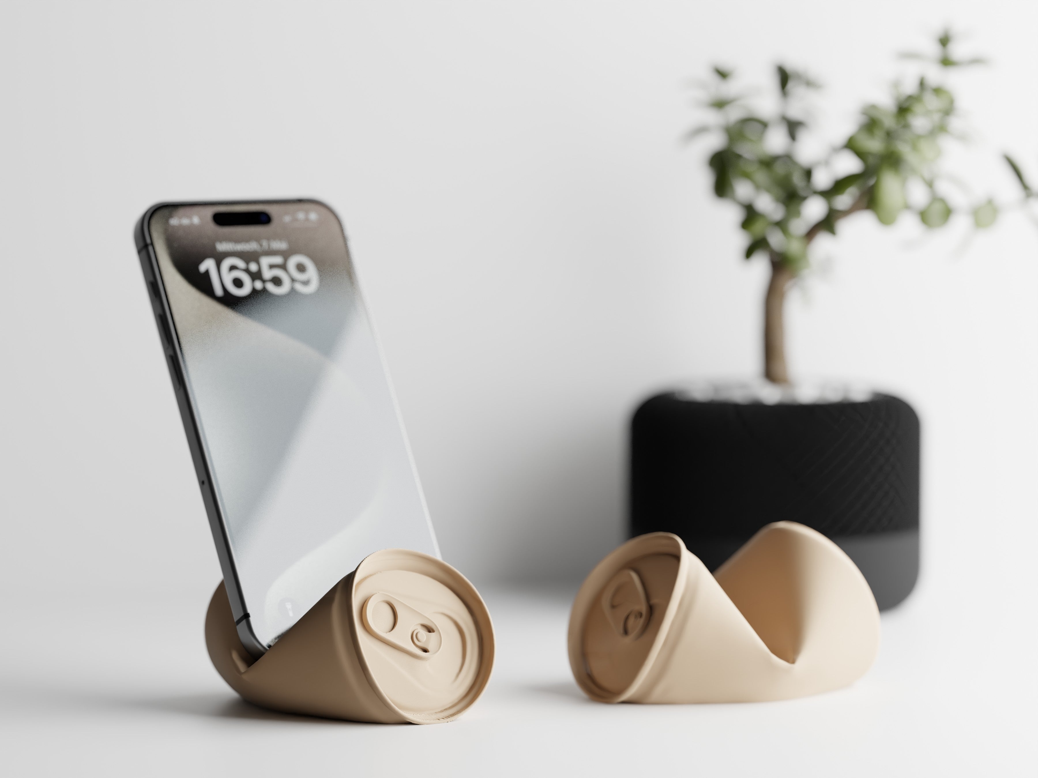 SodaCan – Crushed Can Phone Stand
