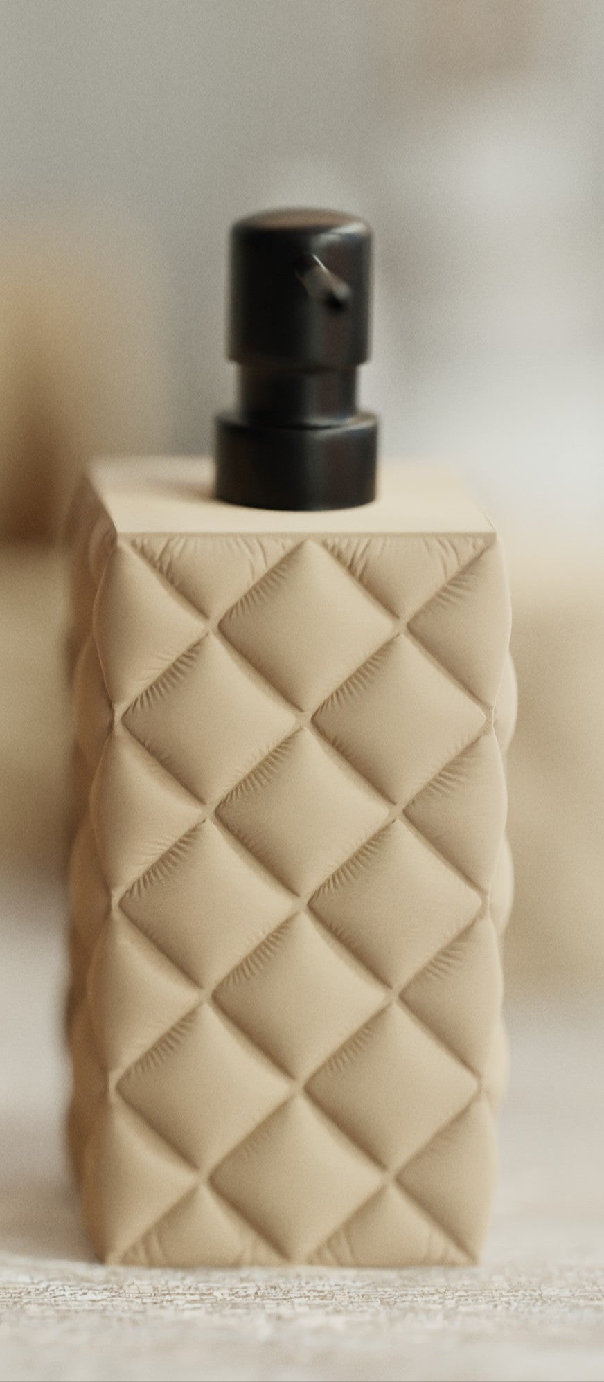 Pompra – Inflated Soap Dispenser