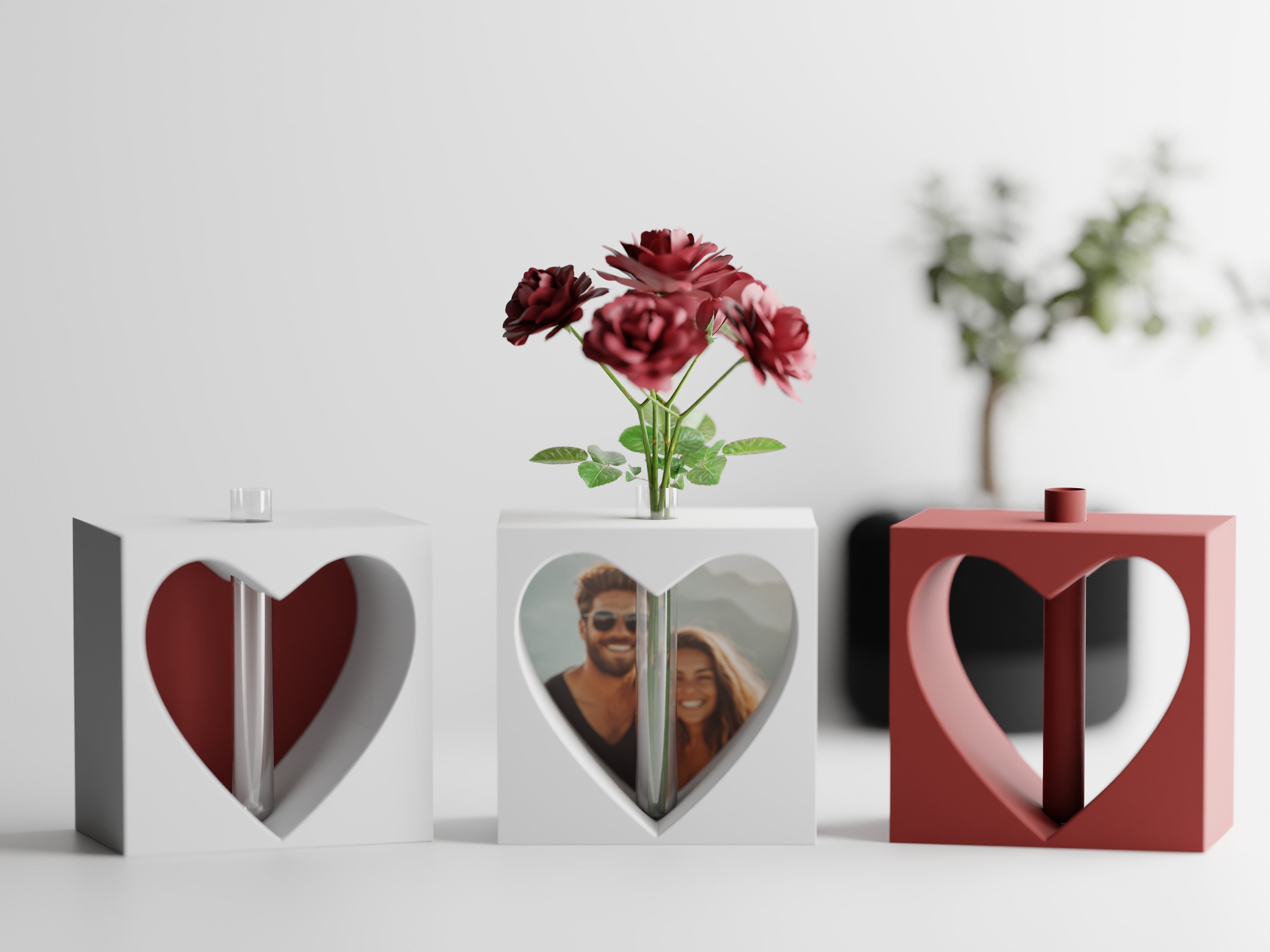 HeartFrame – Personalized Heart Cutout Vase