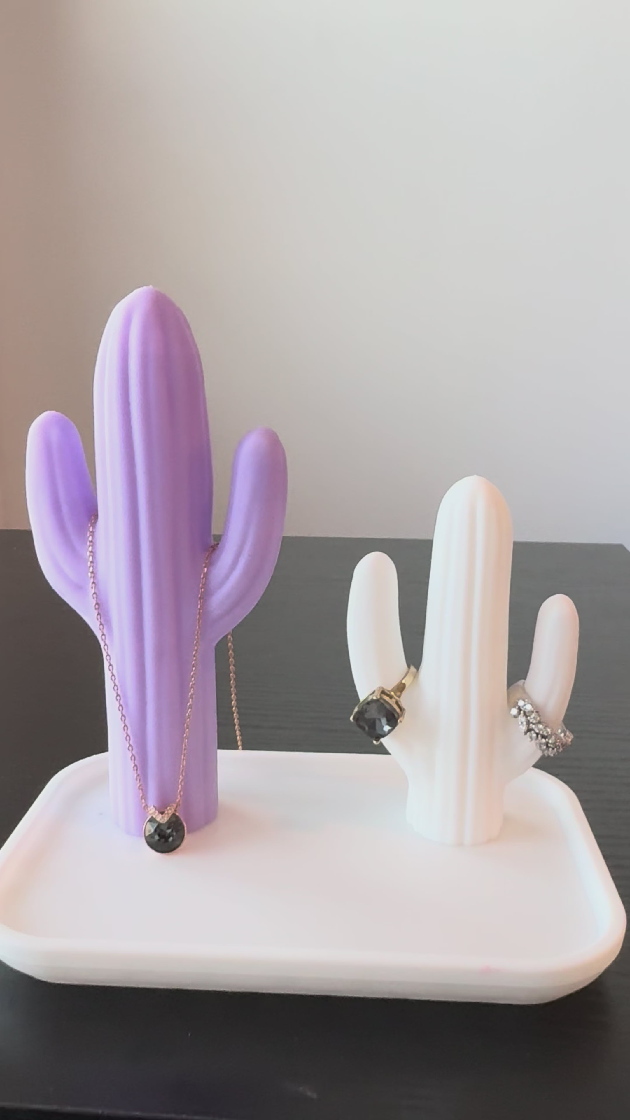 Cactura – Modular Jewelry Stand